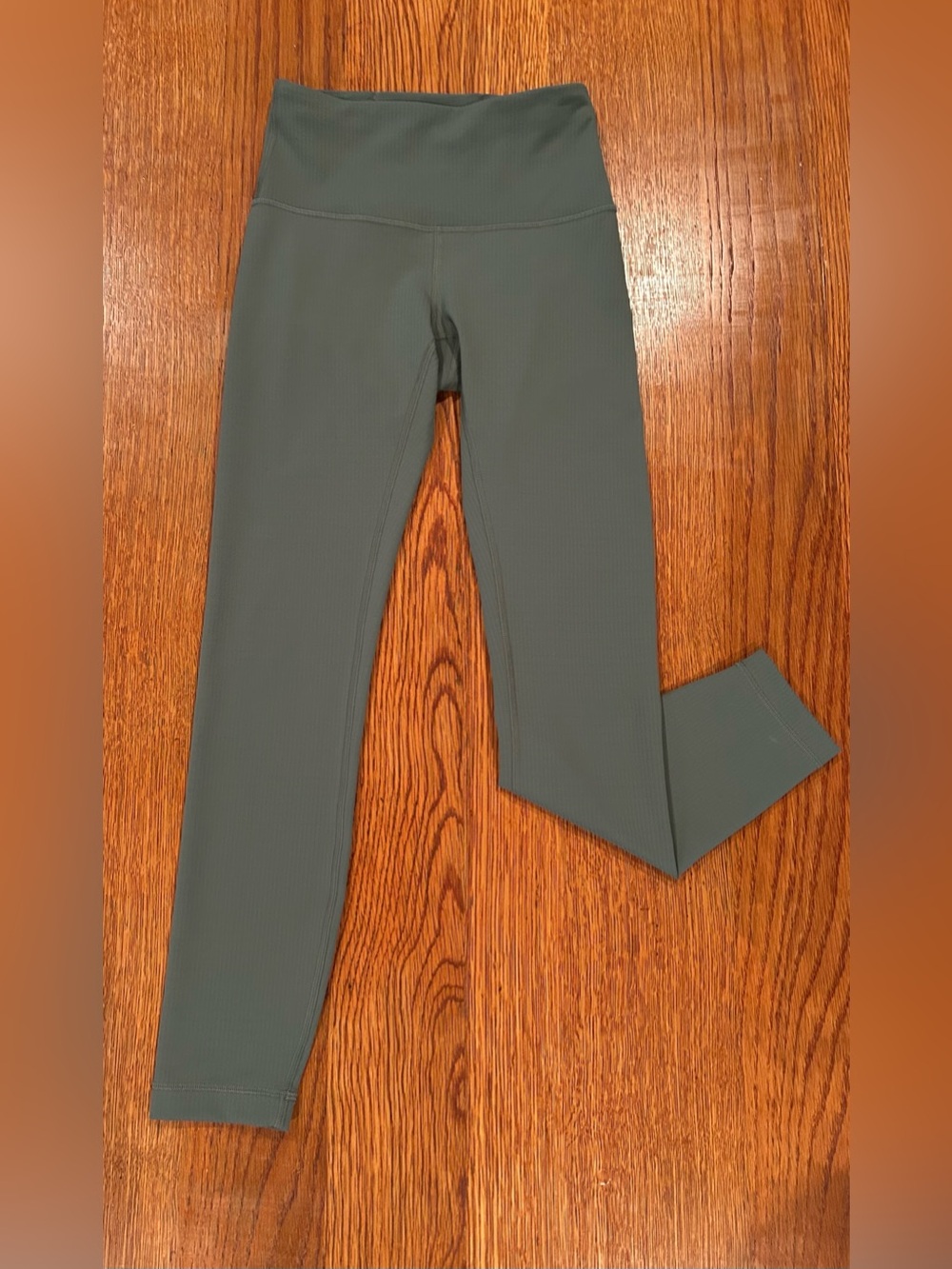 Lululemon Wunder Train High-Rise Ribbed Tight - Size 2